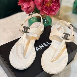 CHANEL Cream Leather T-Strap Sandals with CC Logo
